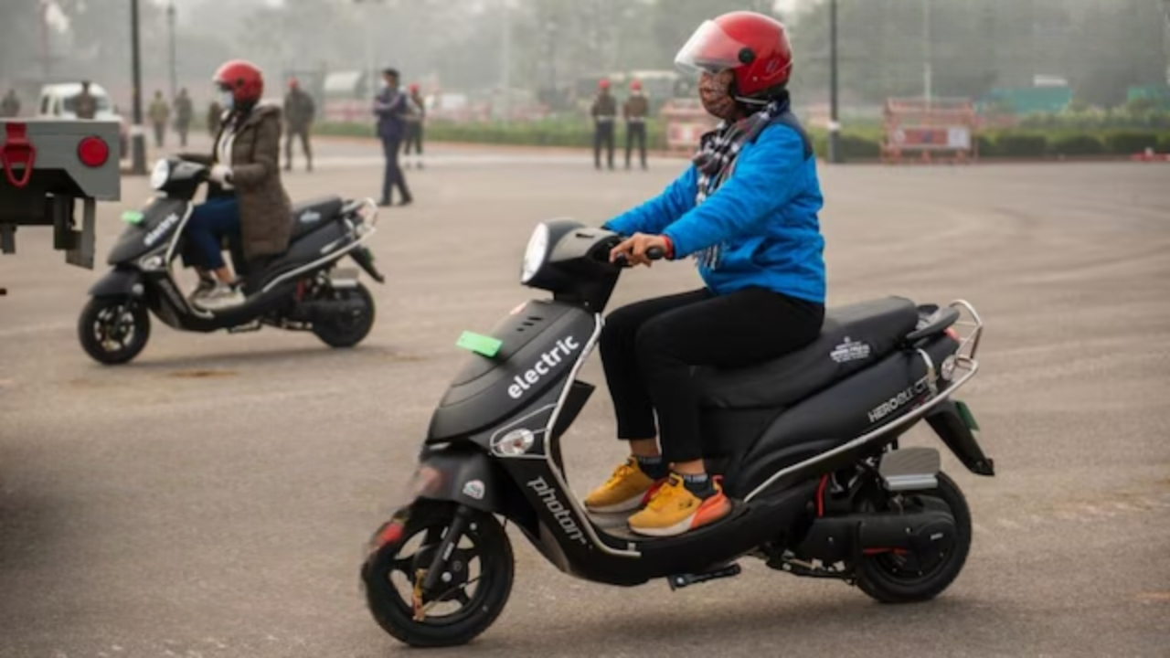 Why More Women in India Are Choosing Electric Two-Wheelers in 2025 A Shift in Mobility Trends