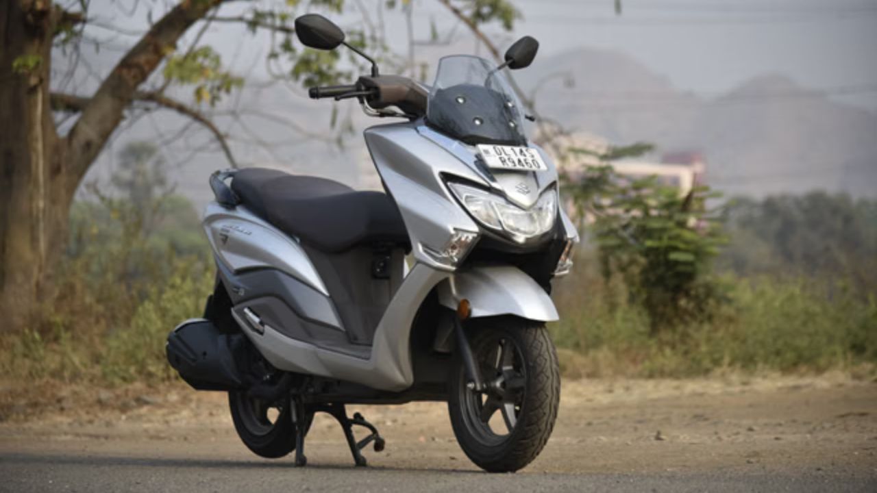 Suzuki Burgman Street: The Perfect Combination of Premium Look, Style, and Comfort